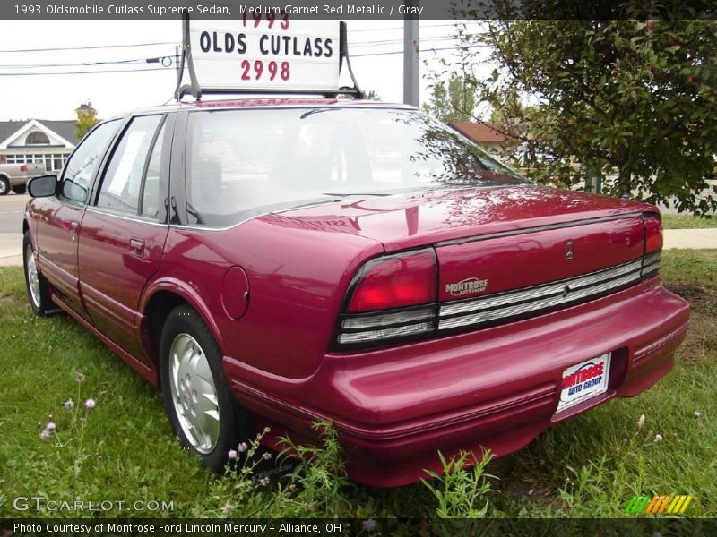 Medium Garnet Red Metallic / Gray 1993 Oldsmobile Cutlass Supreme Sedan