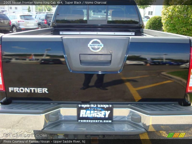 Super Black / Nismo Charcoal 2005 Nissan Frontier Nismo King Cab 4x4