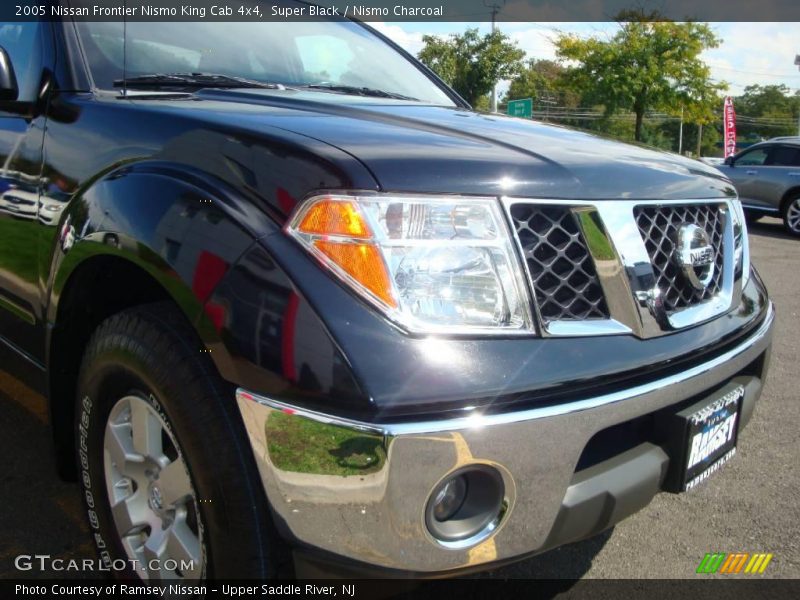 Super Black / Nismo Charcoal 2005 Nissan Frontier Nismo King Cab 4x4