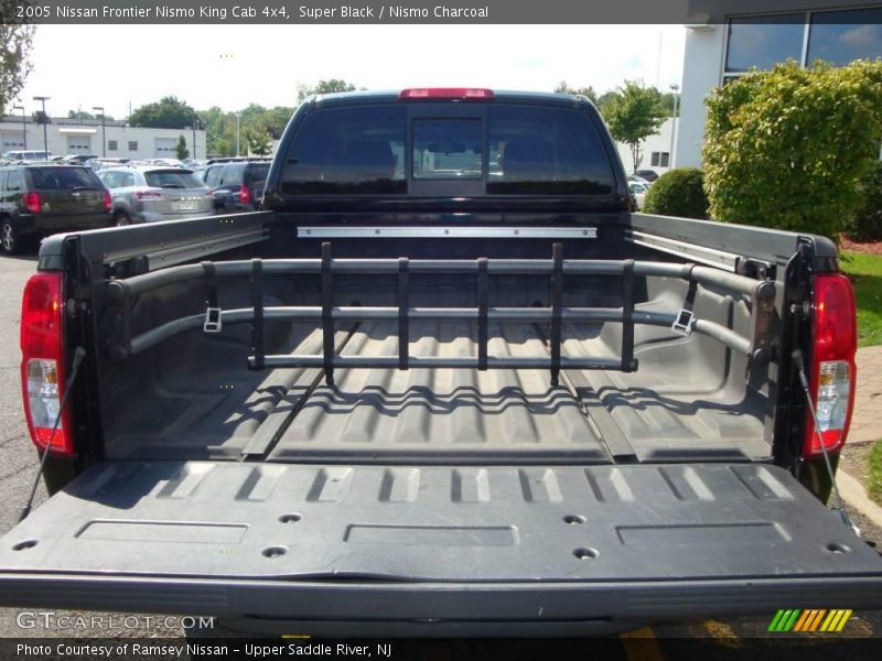 Super Black / Nismo Charcoal 2005 Nissan Frontier Nismo King Cab 4x4