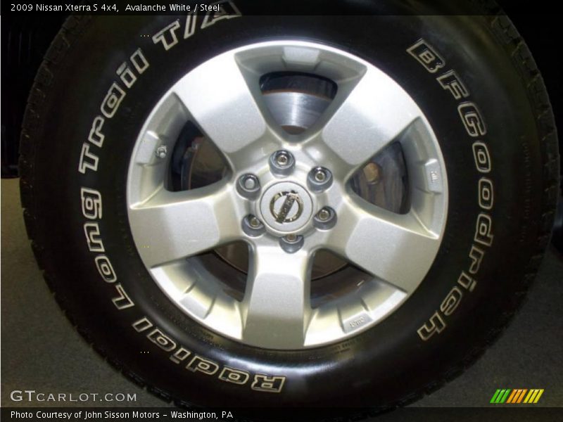Avalanche White / Steel 2009 Nissan Xterra S 4x4