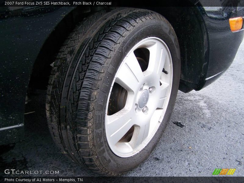Pitch Black / Charcoal 2007 Ford Focus ZX5 SES Hatchback
