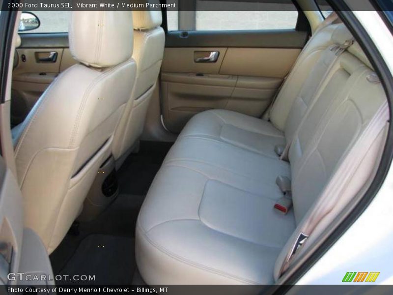 Vibrant White / Medium Parchment 2000 Ford Taurus SEL