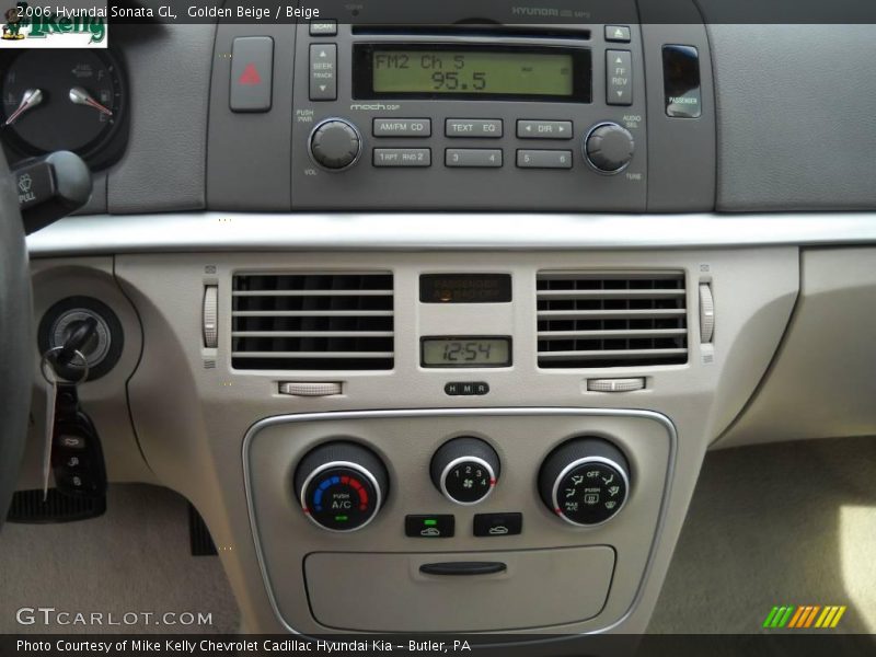 Golden Beige / Beige 2006 Hyundai Sonata GL