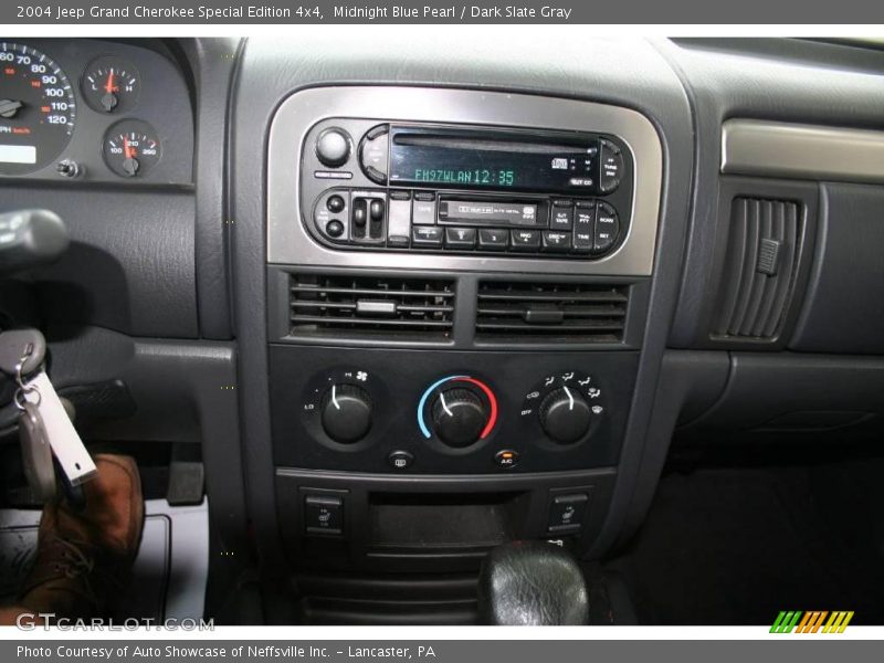 Midnight Blue Pearl / Dark Slate Gray 2004 Jeep Grand Cherokee Special Edition 4x4