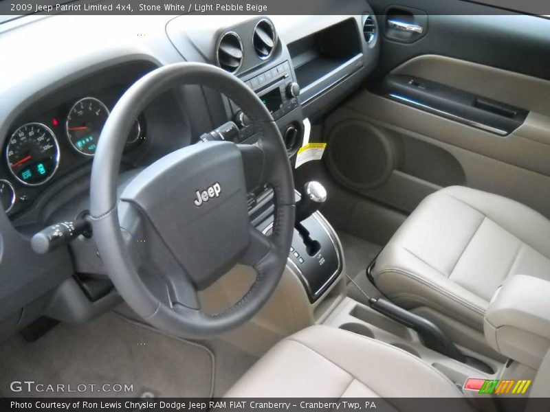 Stone White / Light Pebble Beige 2009 Jeep Patriot Limited 4x4