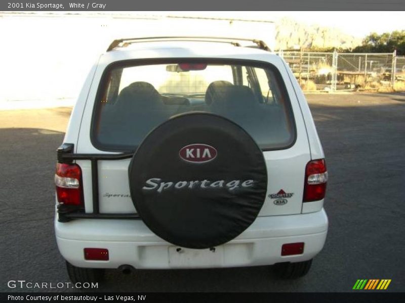 White / Gray 2001 Kia Sportage