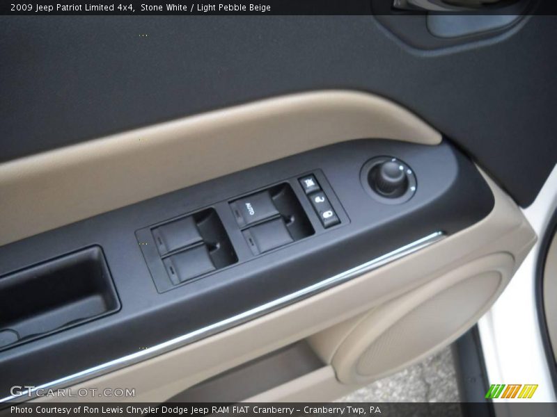 Stone White / Light Pebble Beige 2009 Jeep Patriot Limited 4x4