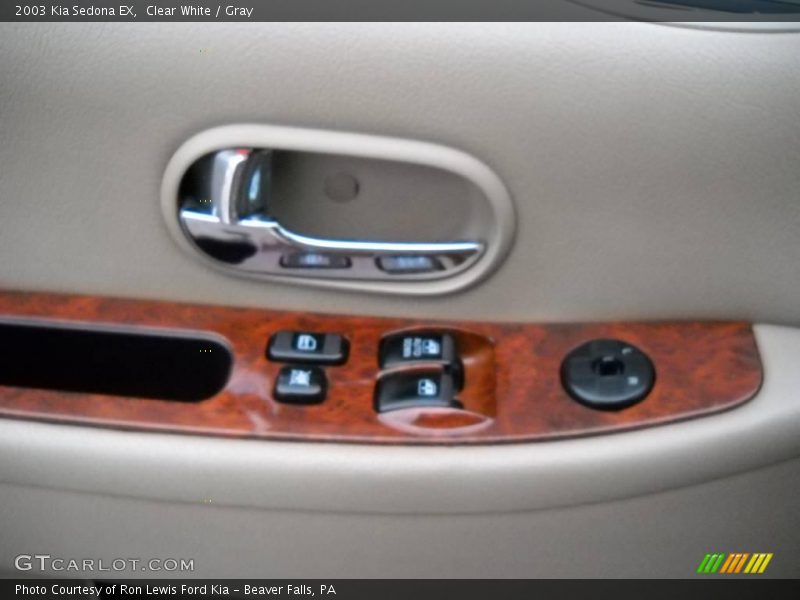Clear White / Gray 2003 Kia Sedona EX