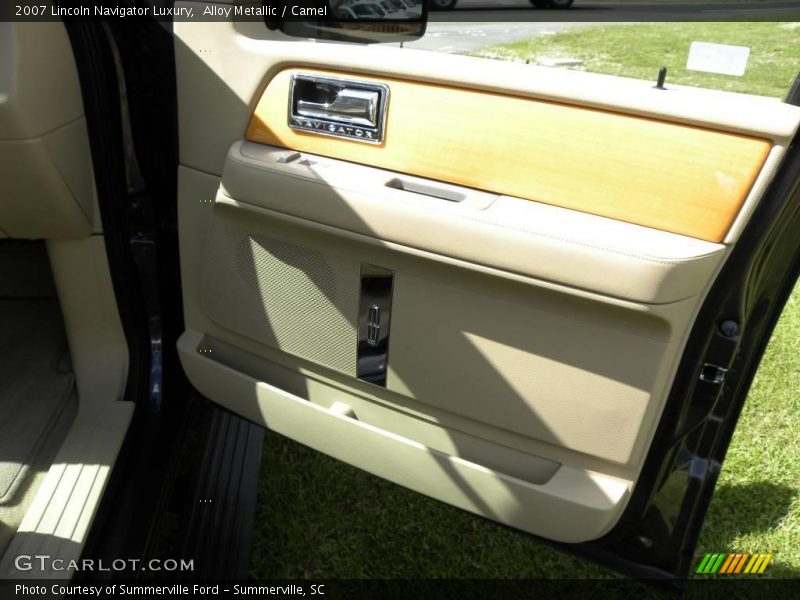 Alloy Metallic / Camel 2007 Lincoln Navigator Luxury