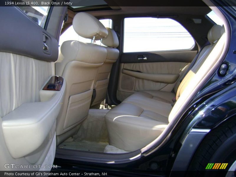 Black Onyx / Ivory 1994 Lexus LS 400