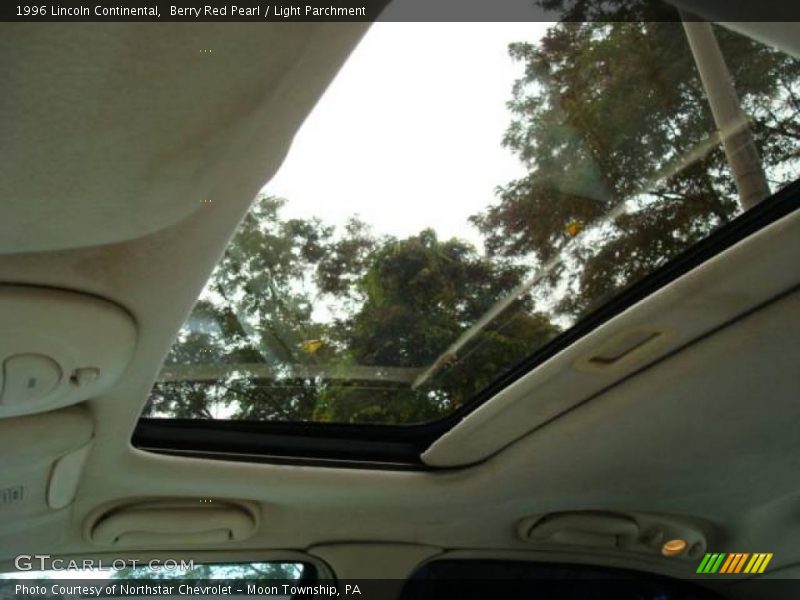 Berry Red Pearl / Light Parchment 1996 Lincoln Continental