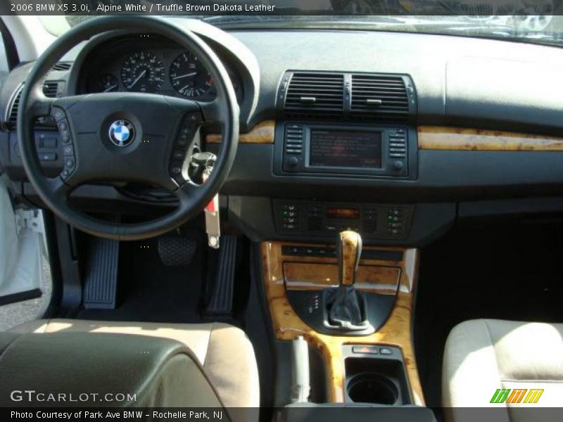 Alpine White / Truffle Brown Dakota Leather 2006 BMW X5 3.0i