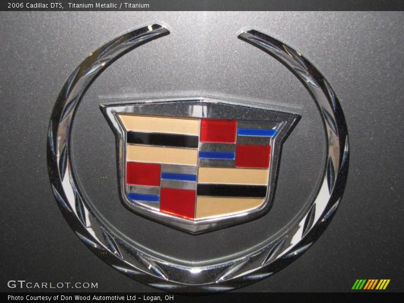 Titanium Metallic / Titanium 2006 Cadillac DTS