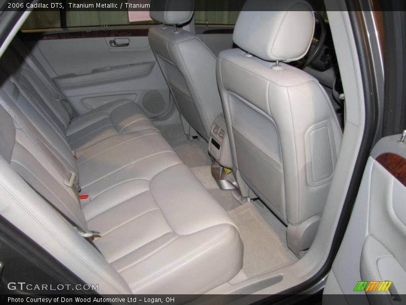 Titanium Metallic / Titanium 2006 Cadillac DTS