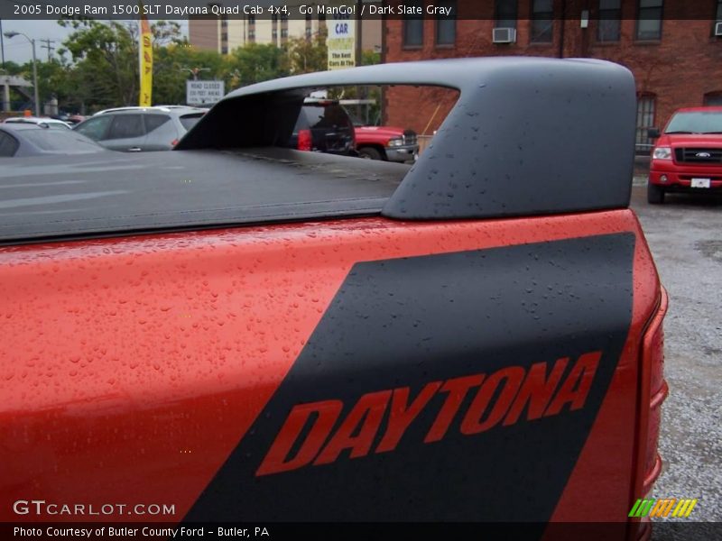 Go ManGo! / Dark Slate Gray 2005 Dodge Ram 1500 SLT Daytona Quad Cab 4x4