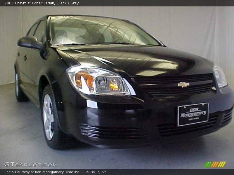 Black / Gray 2005 Chevrolet Cobalt Sedan