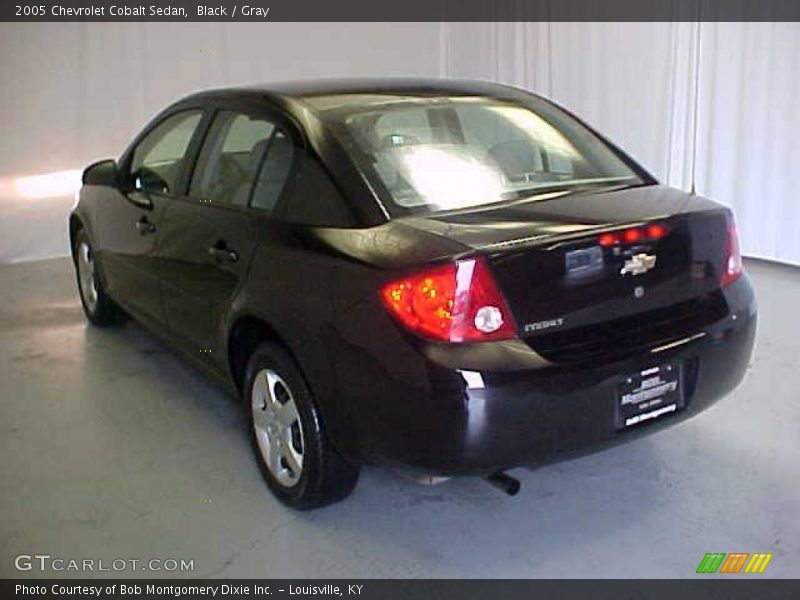 Black / Gray 2005 Chevrolet Cobalt Sedan