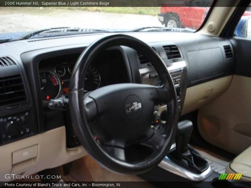 Superior Blue / Light Cashmere Beige 2006 Hummer H3