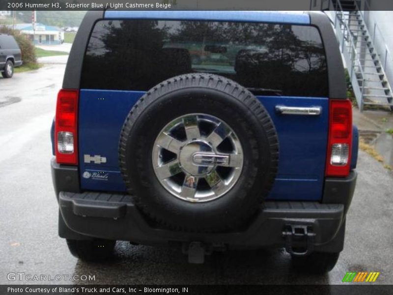 Superior Blue / Light Cashmere Beige 2006 Hummer H3