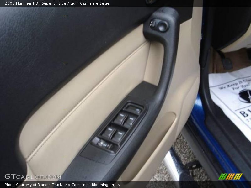 Superior Blue / Light Cashmere Beige 2006 Hummer H3