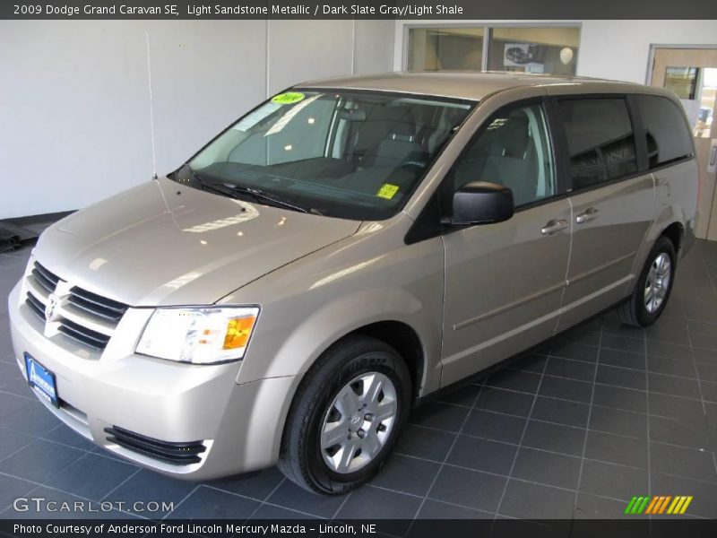 Light Sandstone Metallic / Dark Slate Gray/Light Shale 2009 Dodge Grand Caravan SE