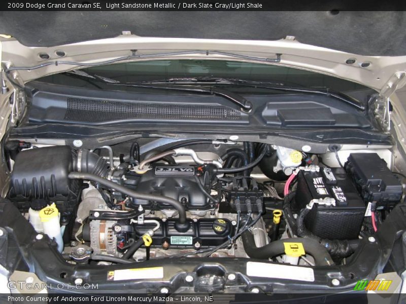 Light Sandstone Metallic / Dark Slate Gray/Light Shale 2009 Dodge Grand Caravan SE