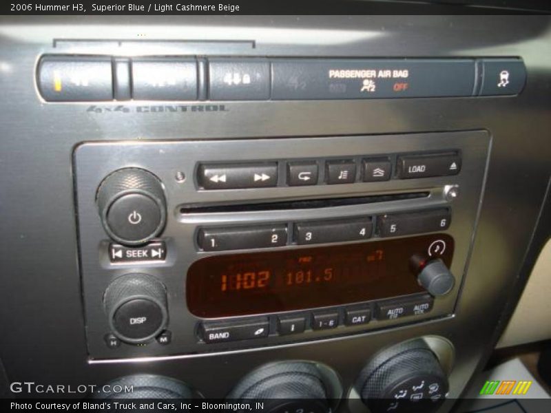 Superior Blue / Light Cashmere Beige 2006 Hummer H3