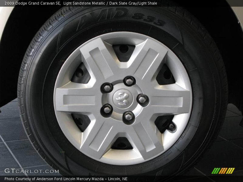 Light Sandstone Metallic / Dark Slate Gray/Light Shale 2009 Dodge Grand Caravan SE