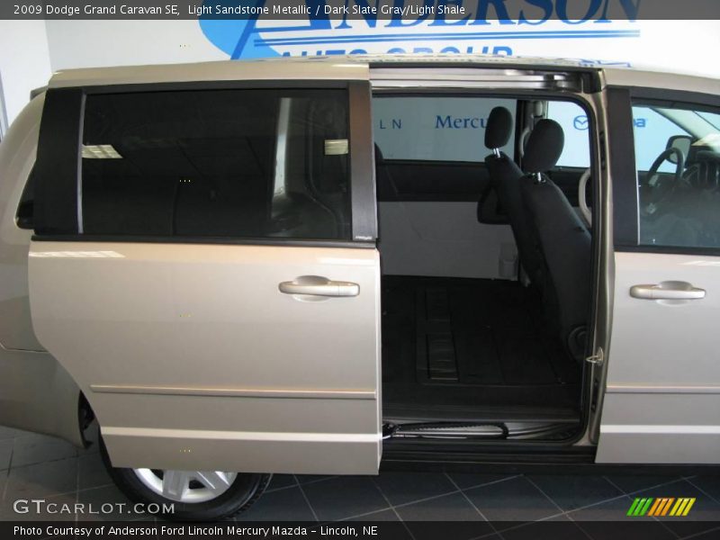 Light Sandstone Metallic / Dark Slate Gray/Light Shale 2009 Dodge Grand Caravan SE