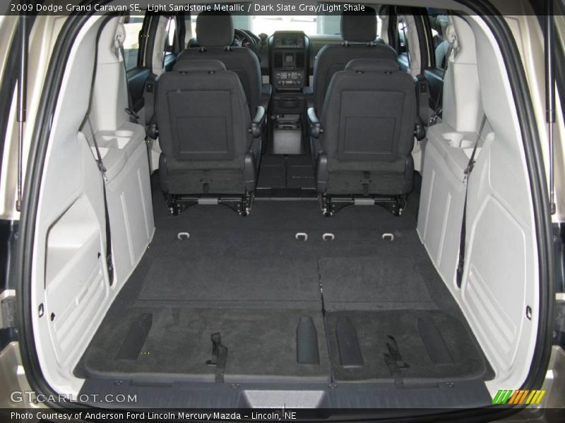 Light Sandstone Metallic / Dark Slate Gray/Light Shale 2009 Dodge Grand Caravan SE