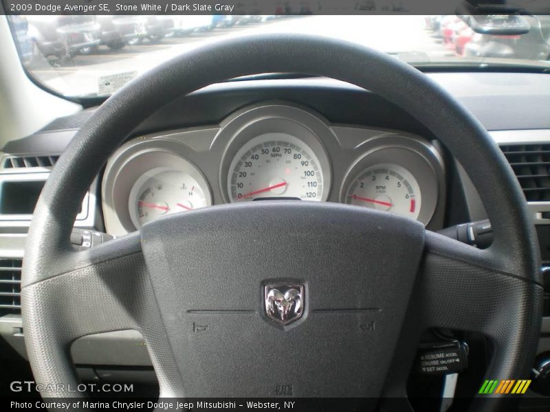 Stone White / Dark Slate Gray 2009 Dodge Avenger SE