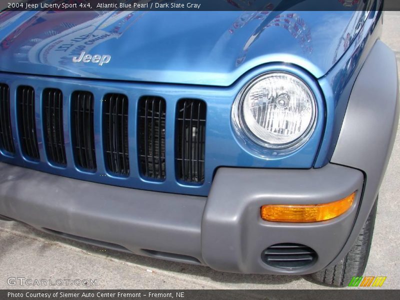 Atlantic Blue Pearl / Dark Slate Gray 2004 Jeep Liberty Sport 4x4
