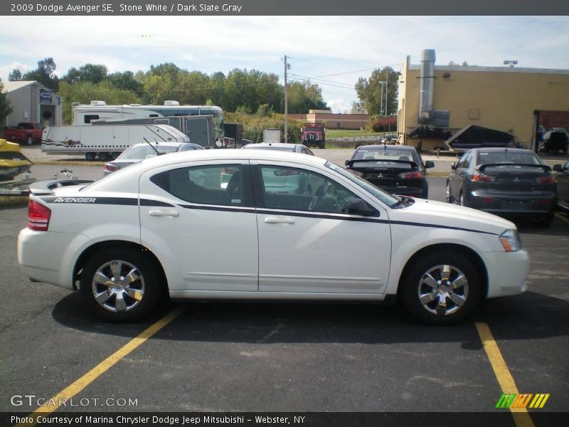 Stone White / Dark Slate Gray 2009 Dodge Avenger SE