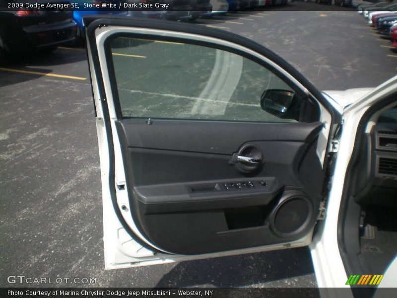 Stone White / Dark Slate Gray 2009 Dodge Avenger SE