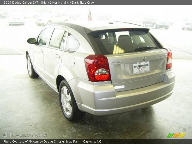 Bright Silver Metallic / Dark Slate Gray 2009 Dodge Caliber SXT