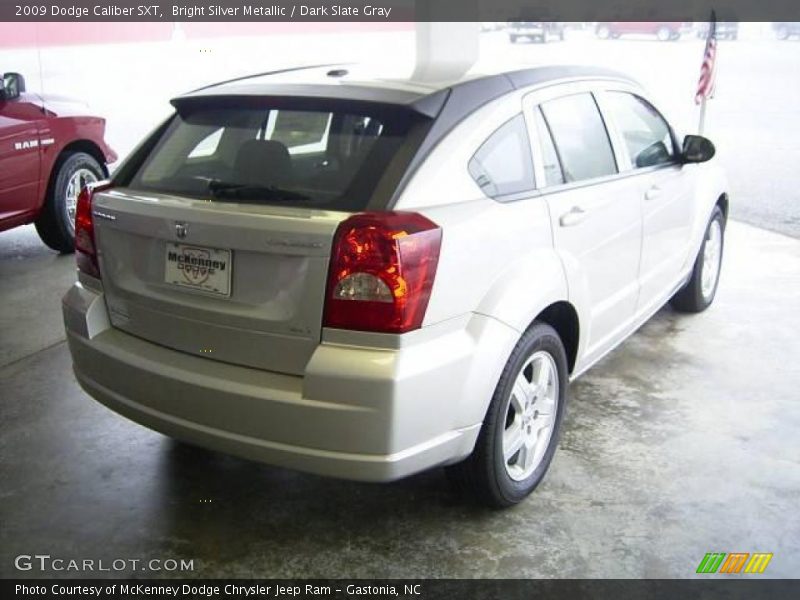 Bright Silver Metallic / Dark Slate Gray 2009 Dodge Caliber SXT
