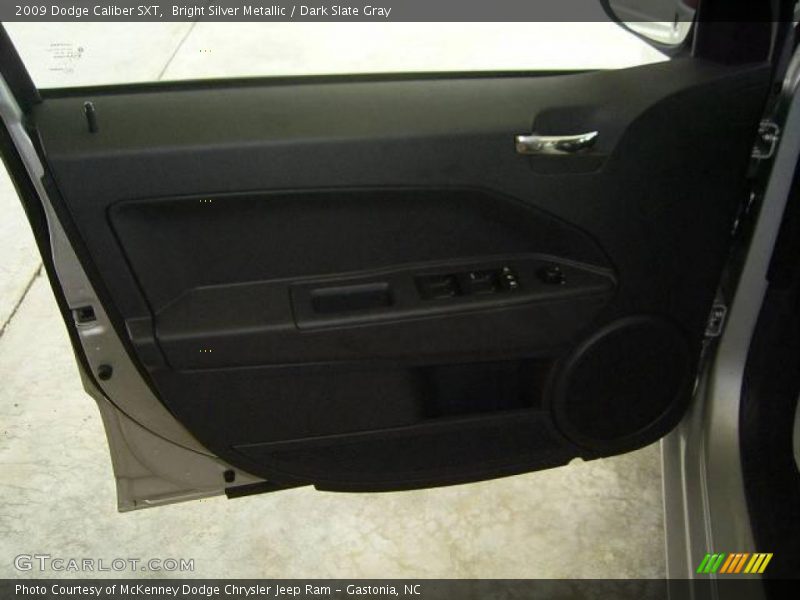Bright Silver Metallic / Dark Slate Gray 2009 Dodge Caliber SXT