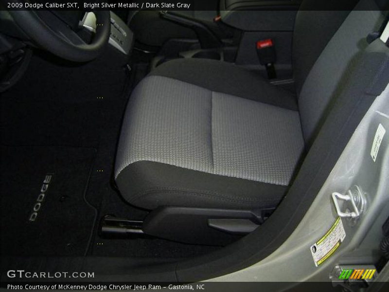 Bright Silver Metallic / Dark Slate Gray 2009 Dodge Caliber SXT