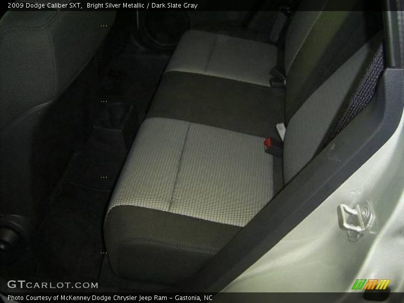 Bright Silver Metallic / Dark Slate Gray 2009 Dodge Caliber SXT