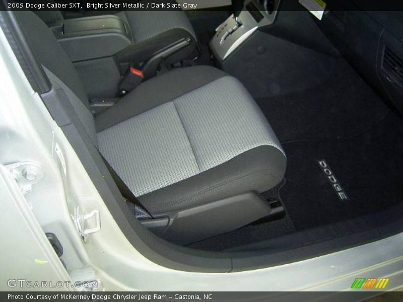 Bright Silver Metallic / Dark Slate Gray 2009 Dodge Caliber SXT