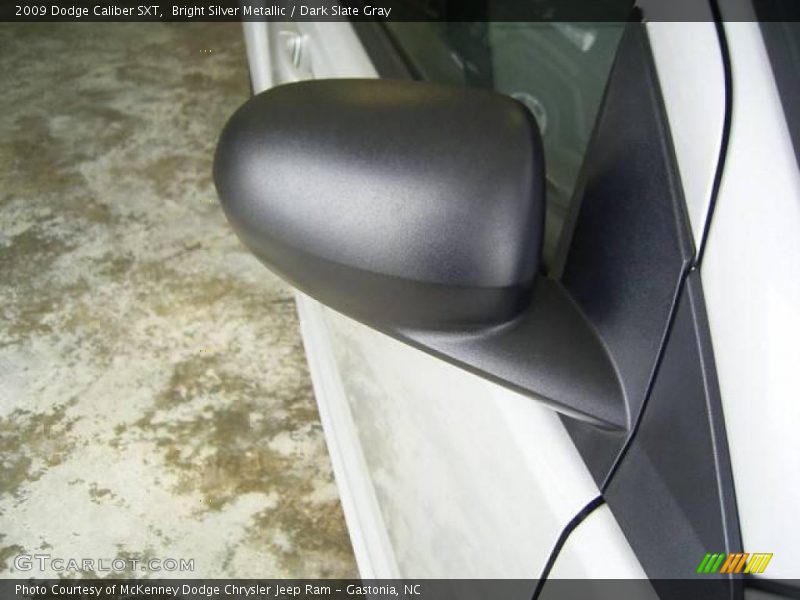 Bright Silver Metallic / Dark Slate Gray 2009 Dodge Caliber SXT