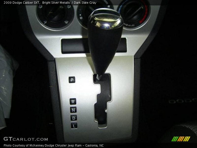 Bright Silver Metallic / Dark Slate Gray 2009 Dodge Caliber SXT