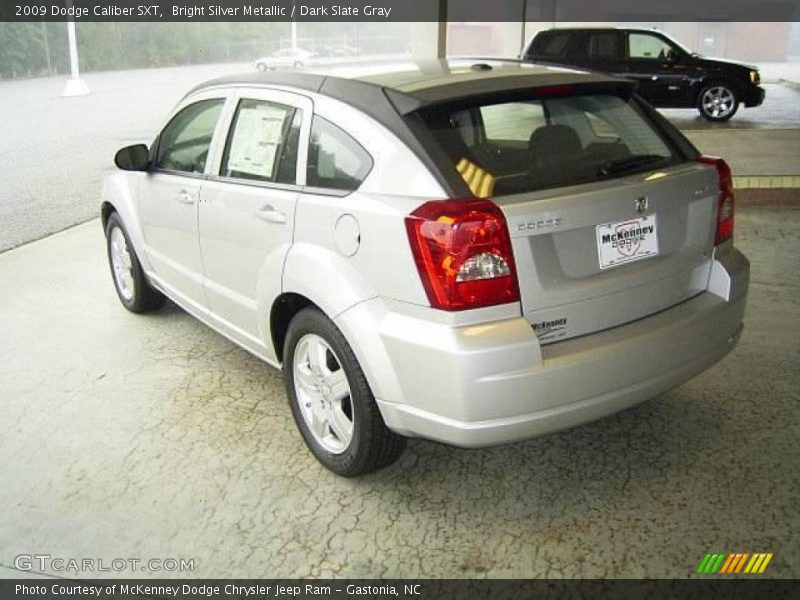 Bright Silver Metallic / Dark Slate Gray 2009 Dodge Caliber SXT