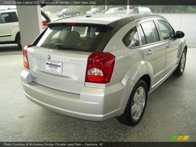 Bright Silver Metallic / Dark Slate Gray 2009 Dodge Caliber SXT