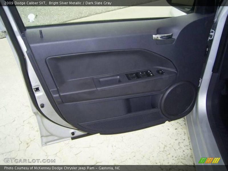 Bright Silver Metallic / Dark Slate Gray 2009 Dodge Caliber SXT