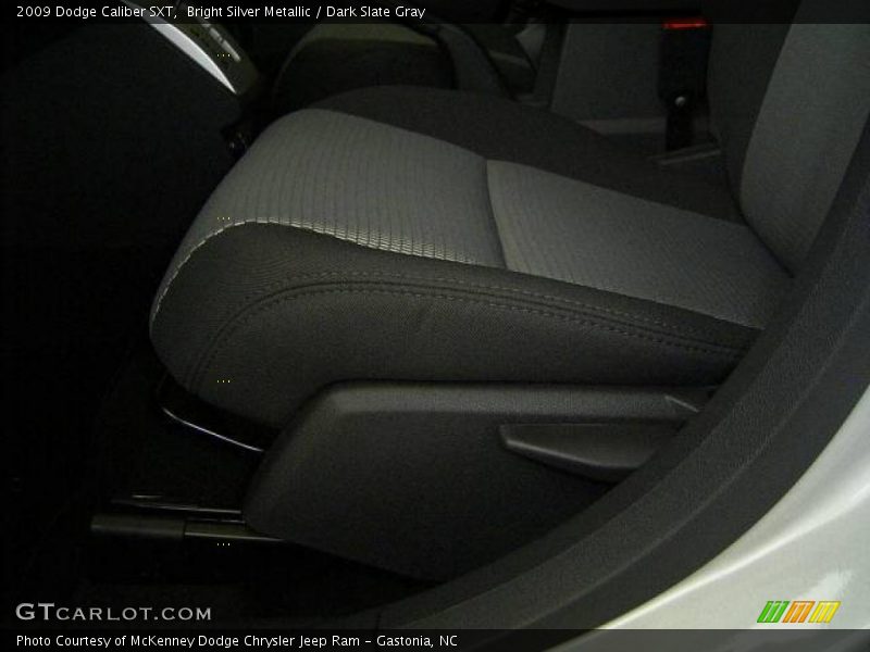Bright Silver Metallic / Dark Slate Gray 2009 Dodge Caliber SXT