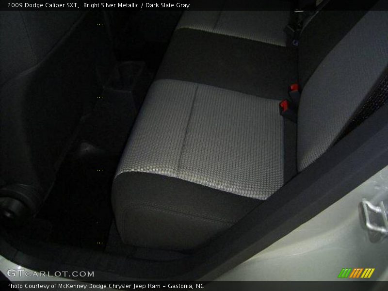 Bright Silver Metallic / Dark Slate Gray 2009 Dodge Caliber SXT