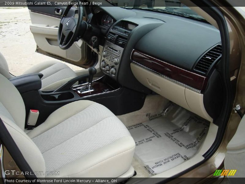 Canyon Beige Pearl / Beige 2009 Mitsubishi Galant ES