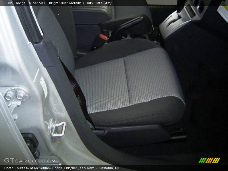 Bright Silver Metallic / Dark Slate Gray 2009 Dodge Caliber SXT